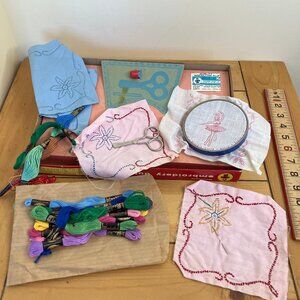Transogram Children's Embroidery Sampler Kit Vintage 1950s 5 Napkins + Floss